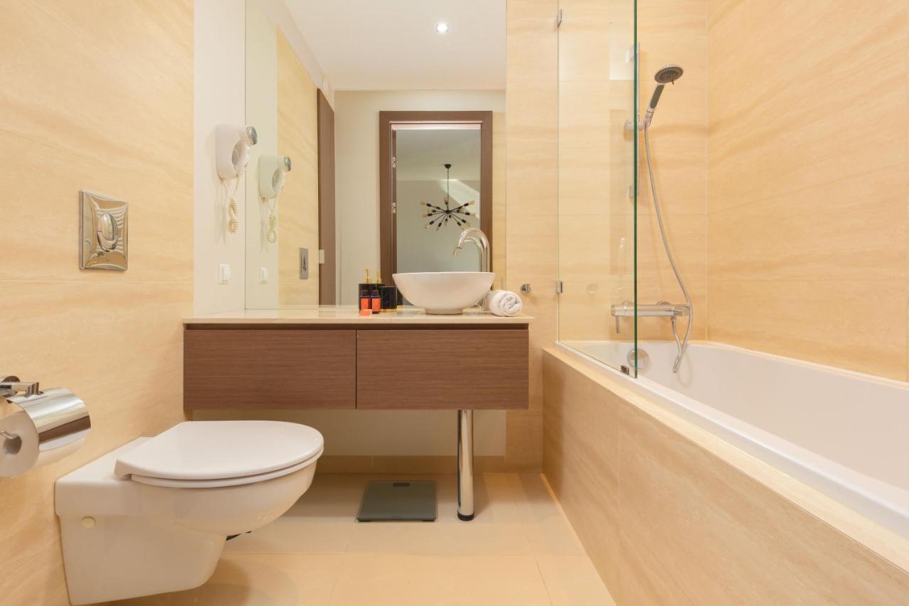 Platinum Towers Apartment With Parking By Renters Prestige Varsóvia Exterior foto