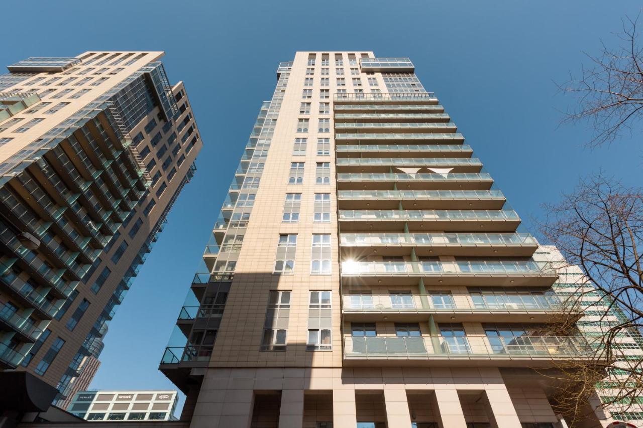 Platinum Towers Apartment With Parking By Renters Prestige Varsóvia Exterior foto