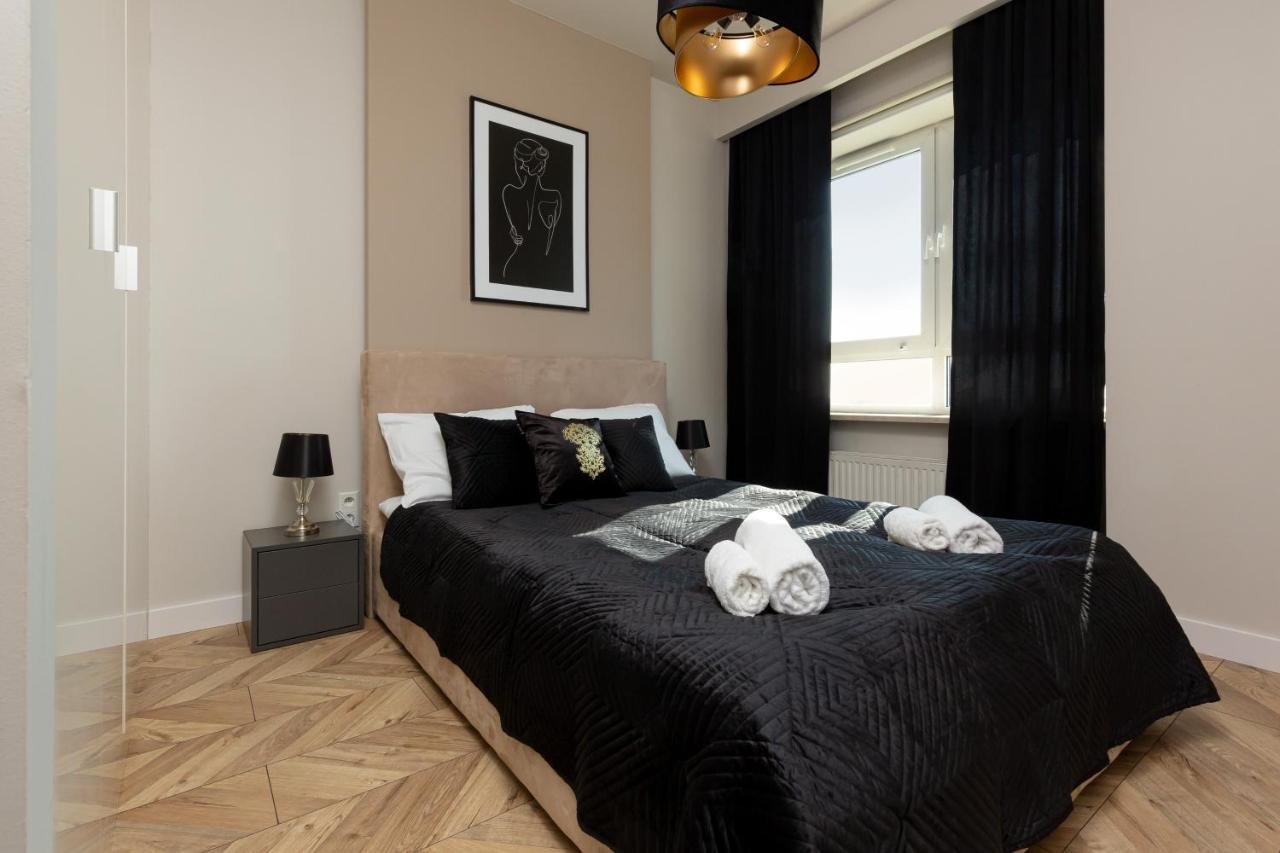Platinum Towers Apartment With Parking By Renters Prestige Varsóvia Exterior foto